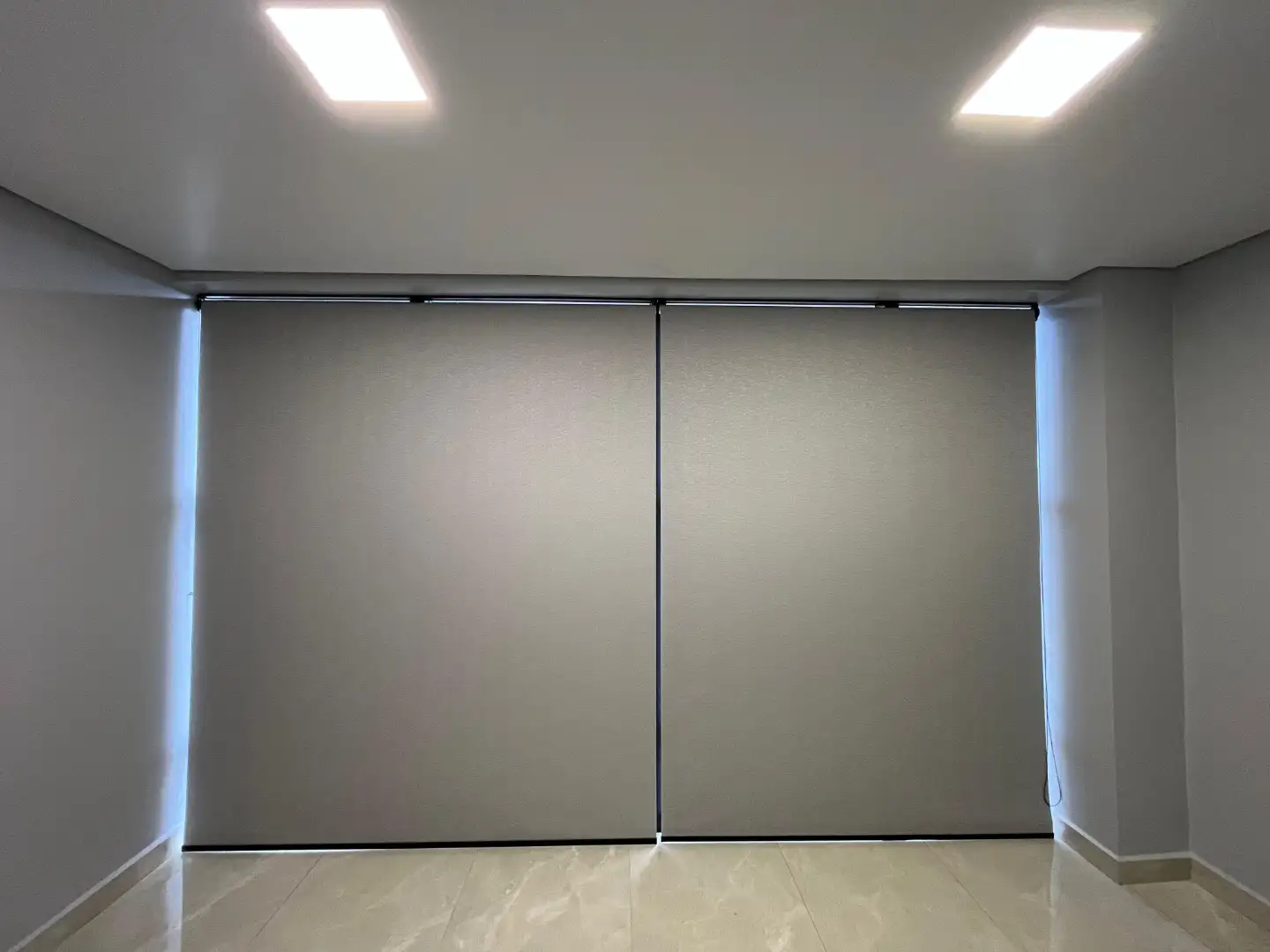 Persiana Rolo Blackout Slim Cinza